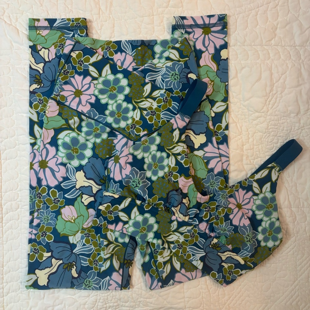 Aerie crossover legging & sports bra
